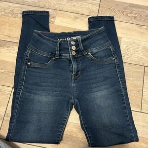 Wallflower sassy high rise jeans